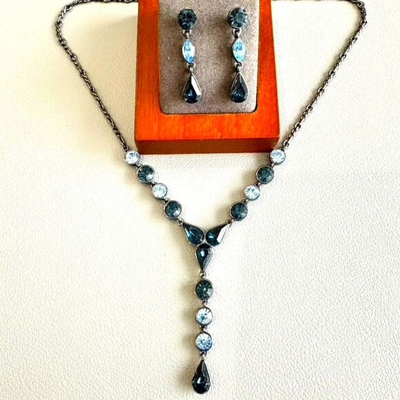 Givenchy Y Lariat Necklace & Blue Crystal Earring Set - Picture 1 of 7